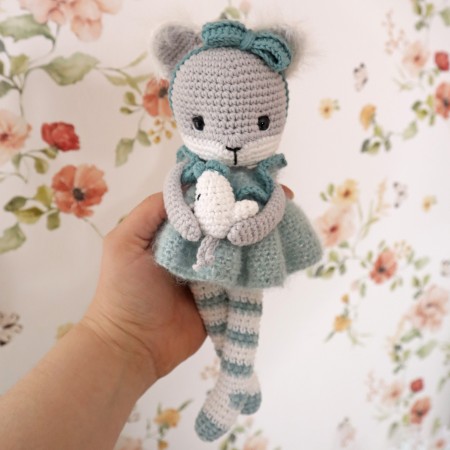 Alaska, la renarde polaire, modèle au crochet